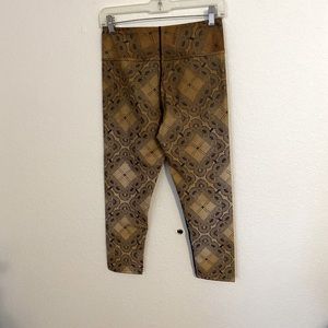 Eagle Rock Werkshop yoga pants